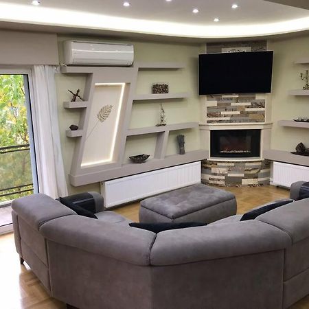Finer Things Flisvos Beach Condo In Palaio Faliro Афины Экстерьер фото