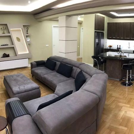 Finer Things Flisvos Beach Condo In Palaio Faliro Афины Экстерьер фото