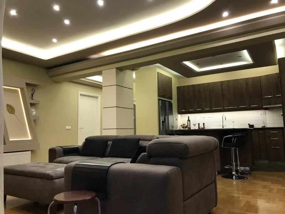 Finer Things Flisvos Beach Condo In Palaio Faliro Афины Экстерьер фото
