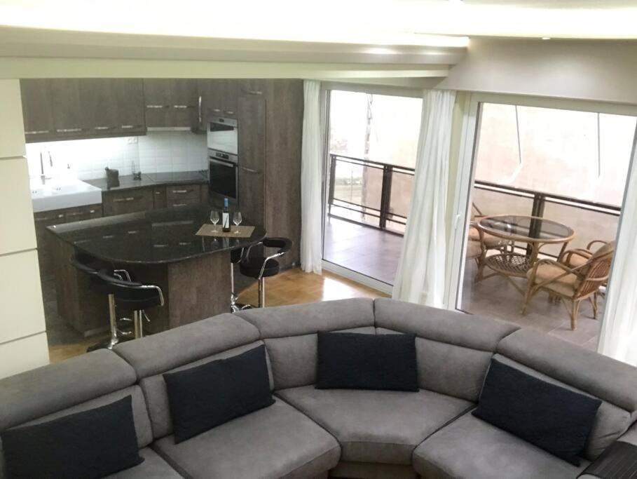 Finer Things Flisvos Beach Condo In Palaio Faliro Афины Экстерьер фото