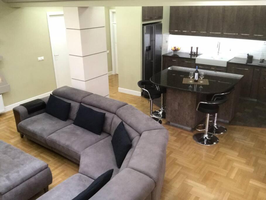 Finer Things Flisvos Beach Condo In Palaio Faliro Афины Экстерьер фото