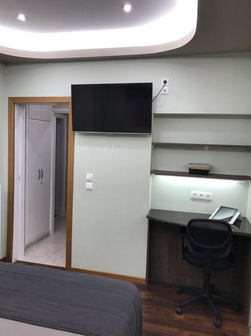 Finer Things Flisvos Beach Condo In Palaio Faliro Афины Экстерьер фото