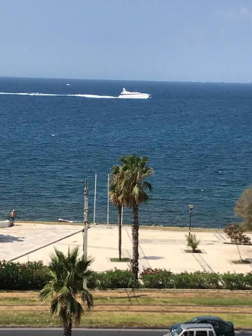 Finer Things Flisvos Beach Condo In Palaio Faliro Афины Экстерьер фото