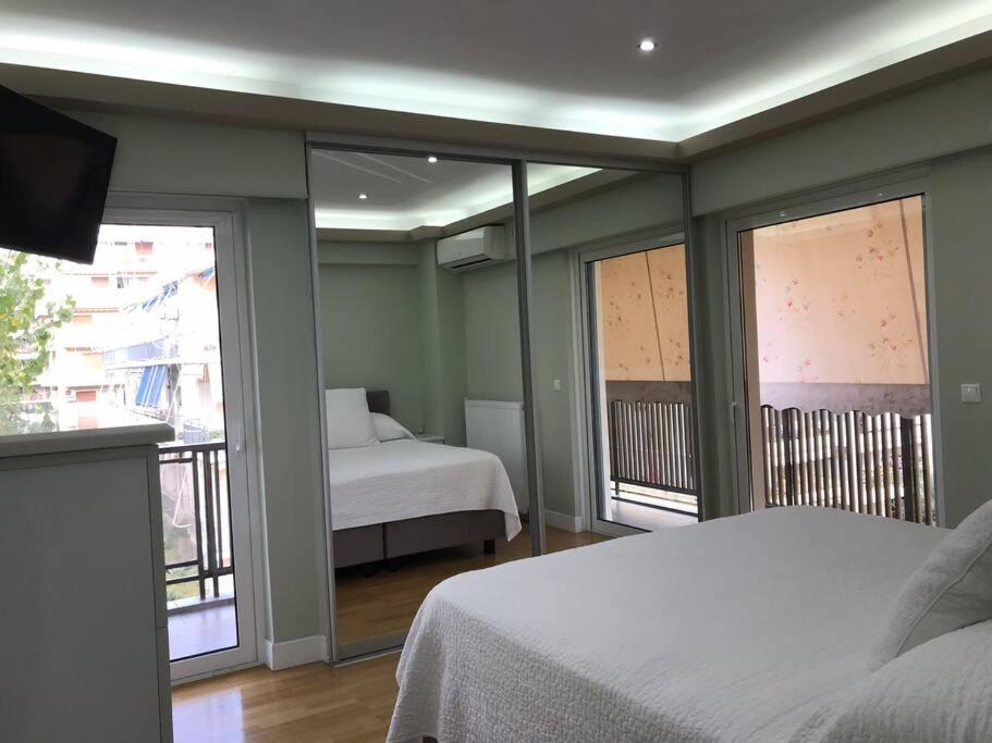 Finer Things Flisvos Beach Condo In Palaio Faliro Афины Экстерьер фото