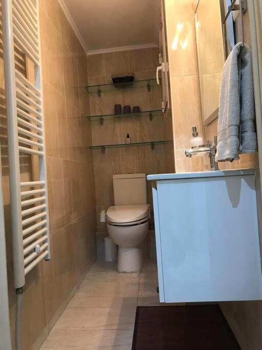 Finer Things Flisvos Beach Condo In Palaio Faliro Афины Экстерьер фото