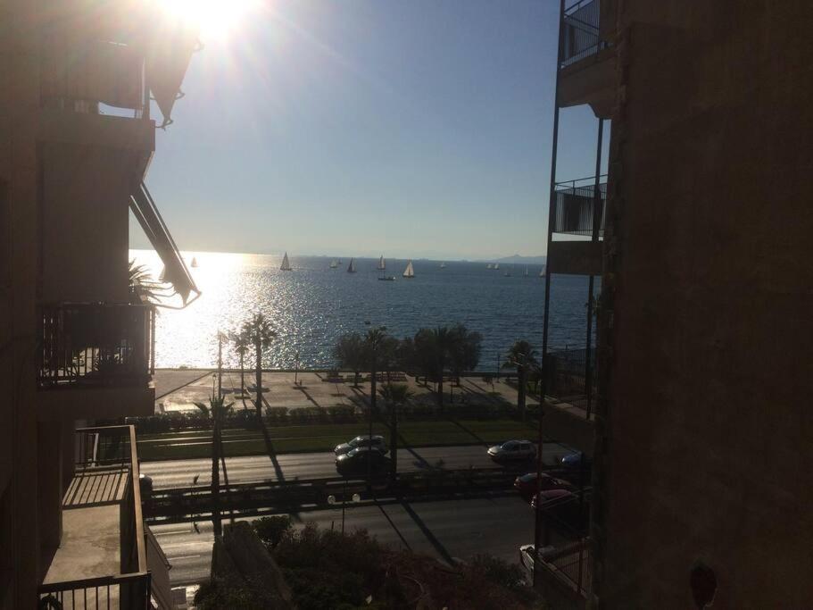 Finer Things Flisvos Beach Condo In Palaio Faliro Афины Экстерьер фото